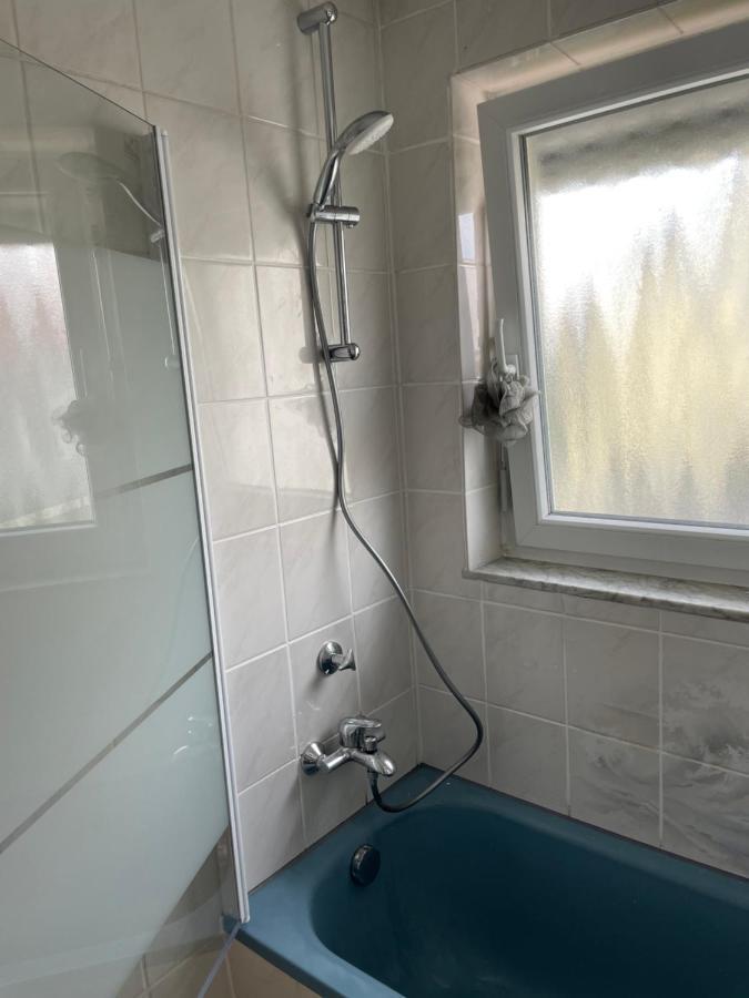 Sonnige 3 Zimmer Wohnung Mit Schoenem Balkon Im Gruenen Reutlingen Exteriér fotografie