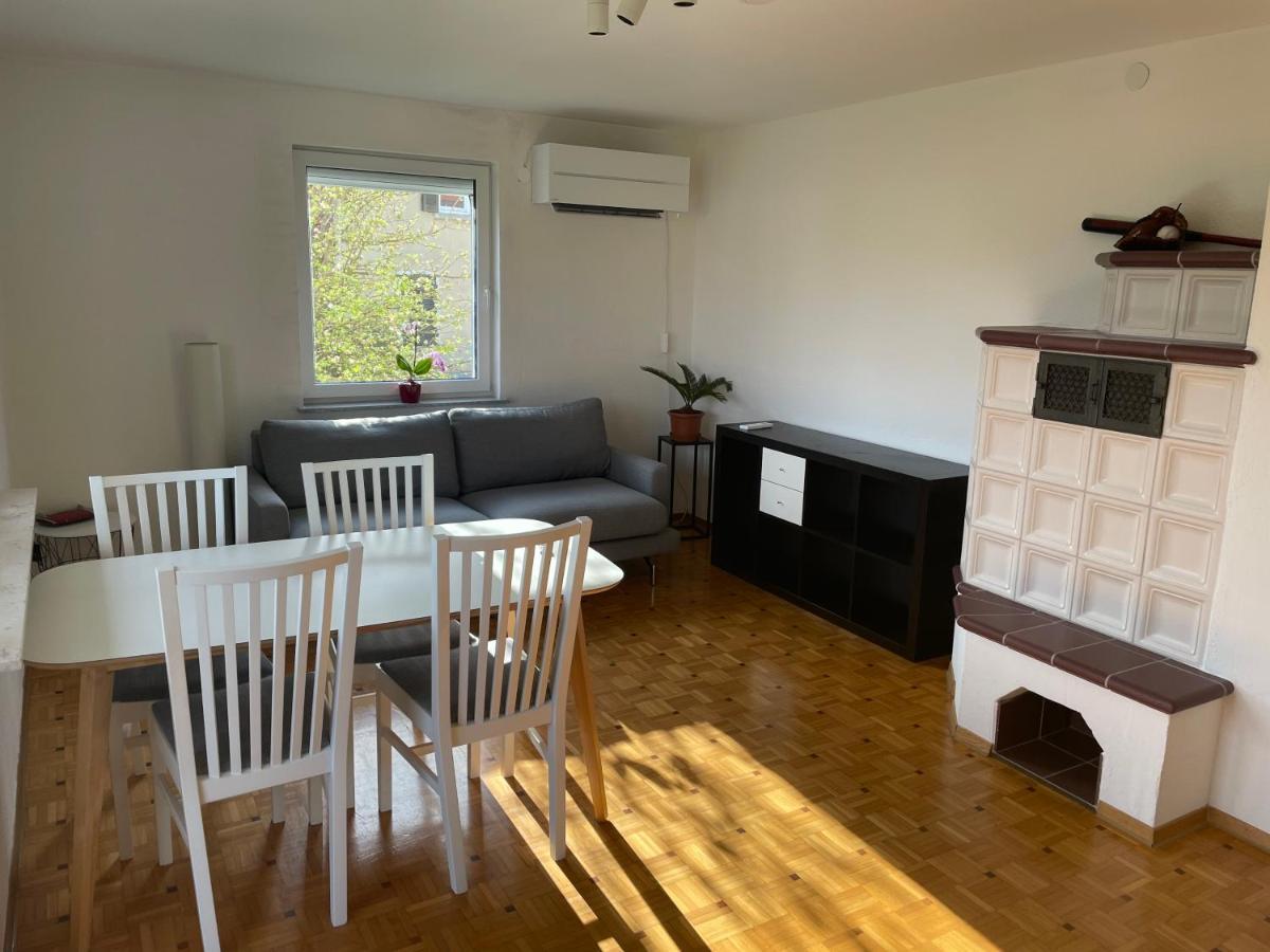 Sonnige 3 Zimmer Wohnung Mit Schoenem Balkon Im Gruenen Reutlingen Exteriér fotografie